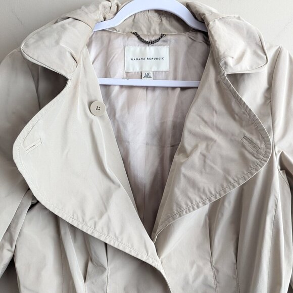Banana Republic Retro Trench Coat - Picture 6 of 7